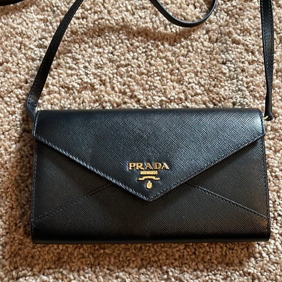 Prada Handbags - Prada Portafogio Tracolla